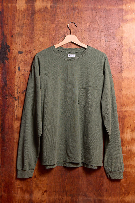 Long Sleeve Pocket Tee in Pine Green