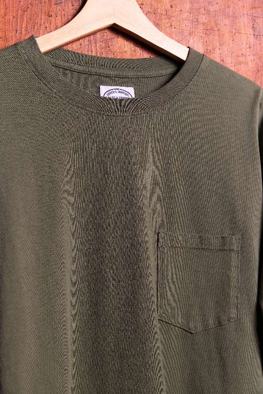 Long Sleeve Pocket Tee in Pine Green