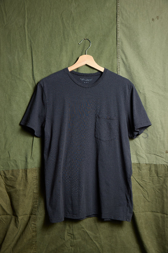 Basic Pocket Tee in Vintage Black