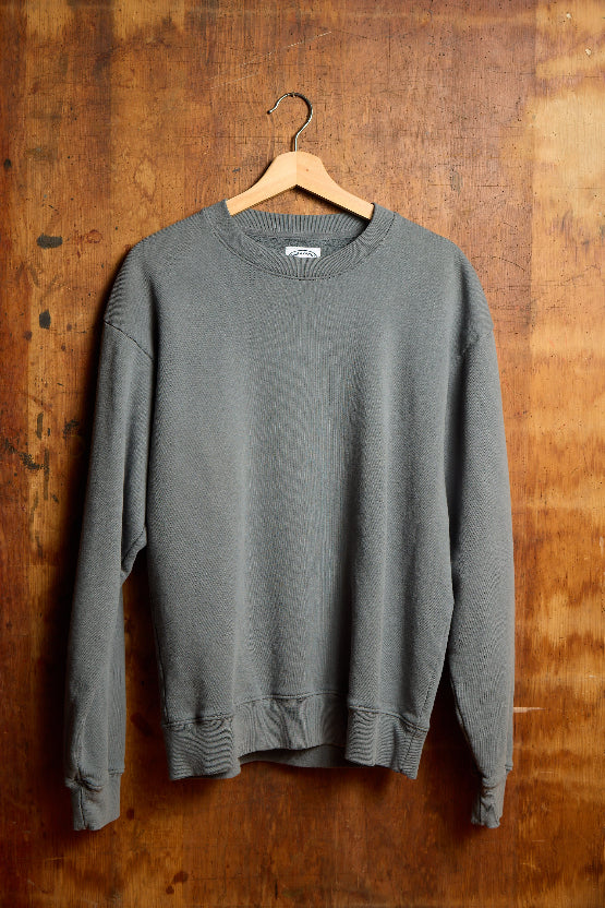 Crew Sweatshirt in Smoke Blue