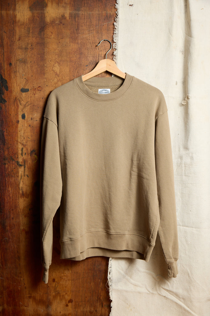 Crew Sweatshirt in Coyote