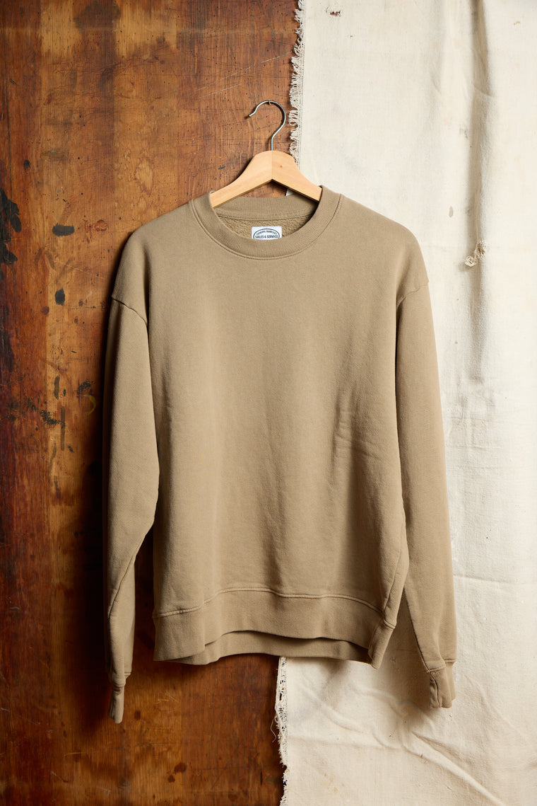 Crew Sweatshirt in Coyote