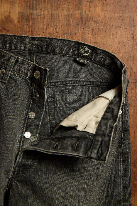 105 Standard Denim in Black Stonewash