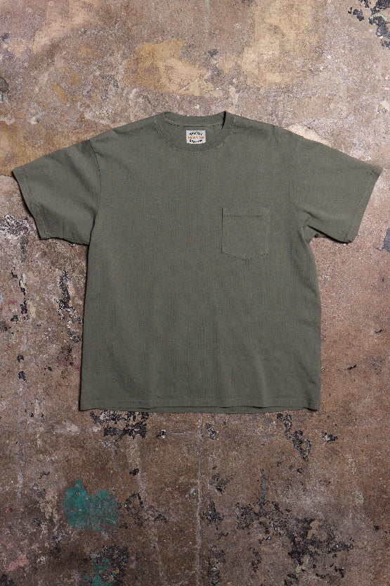 Heavy Pocket Tee in Range Green